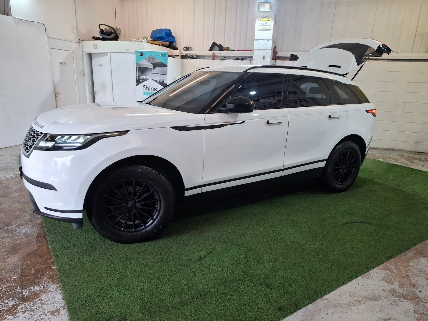 Used Land Rover Range Rover Velar 2018 for sale - 76314112: Photo 42