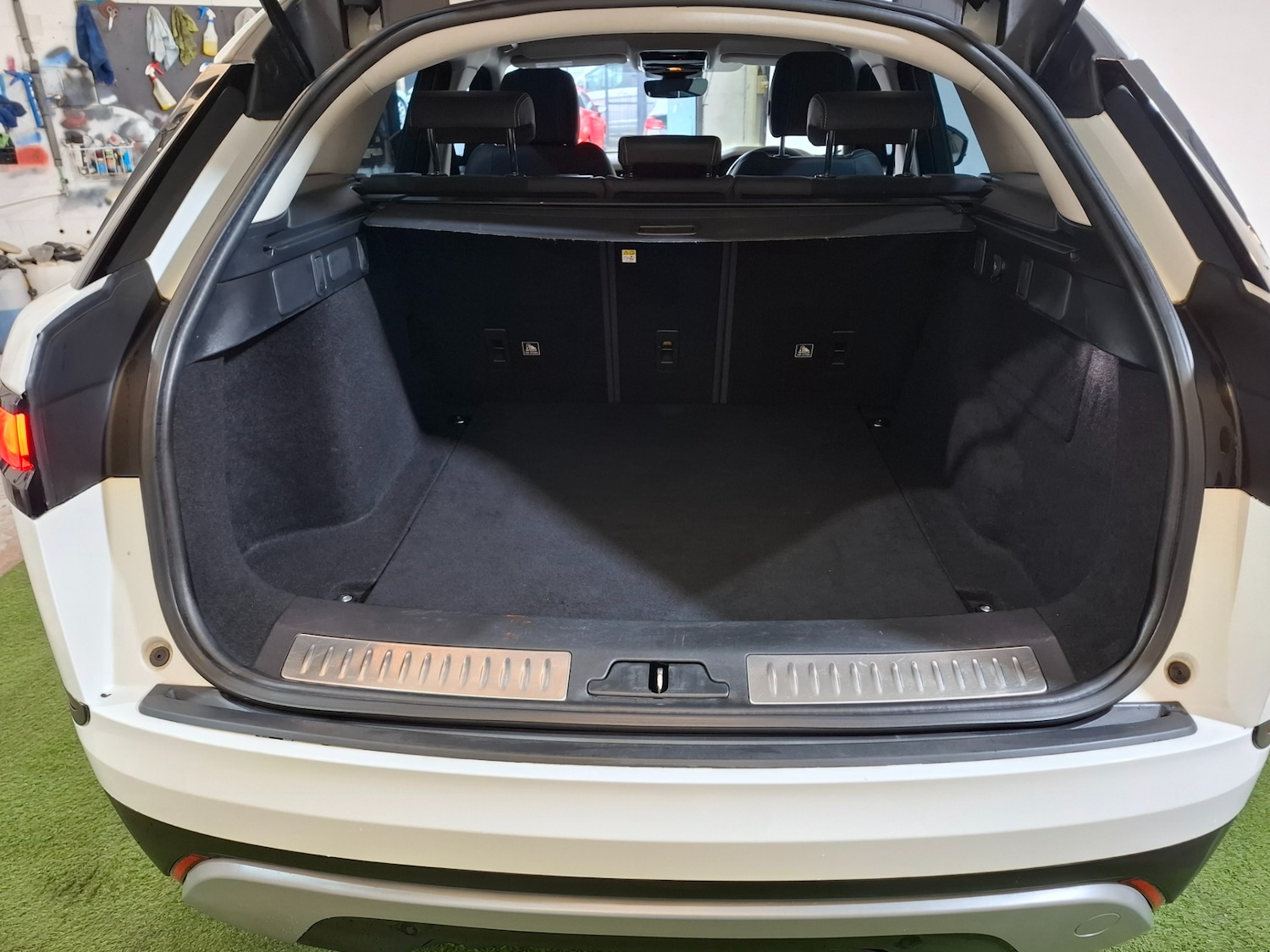 Used Land Rover Range Rover Velar 2018 for sale - 76314112: Photo 47