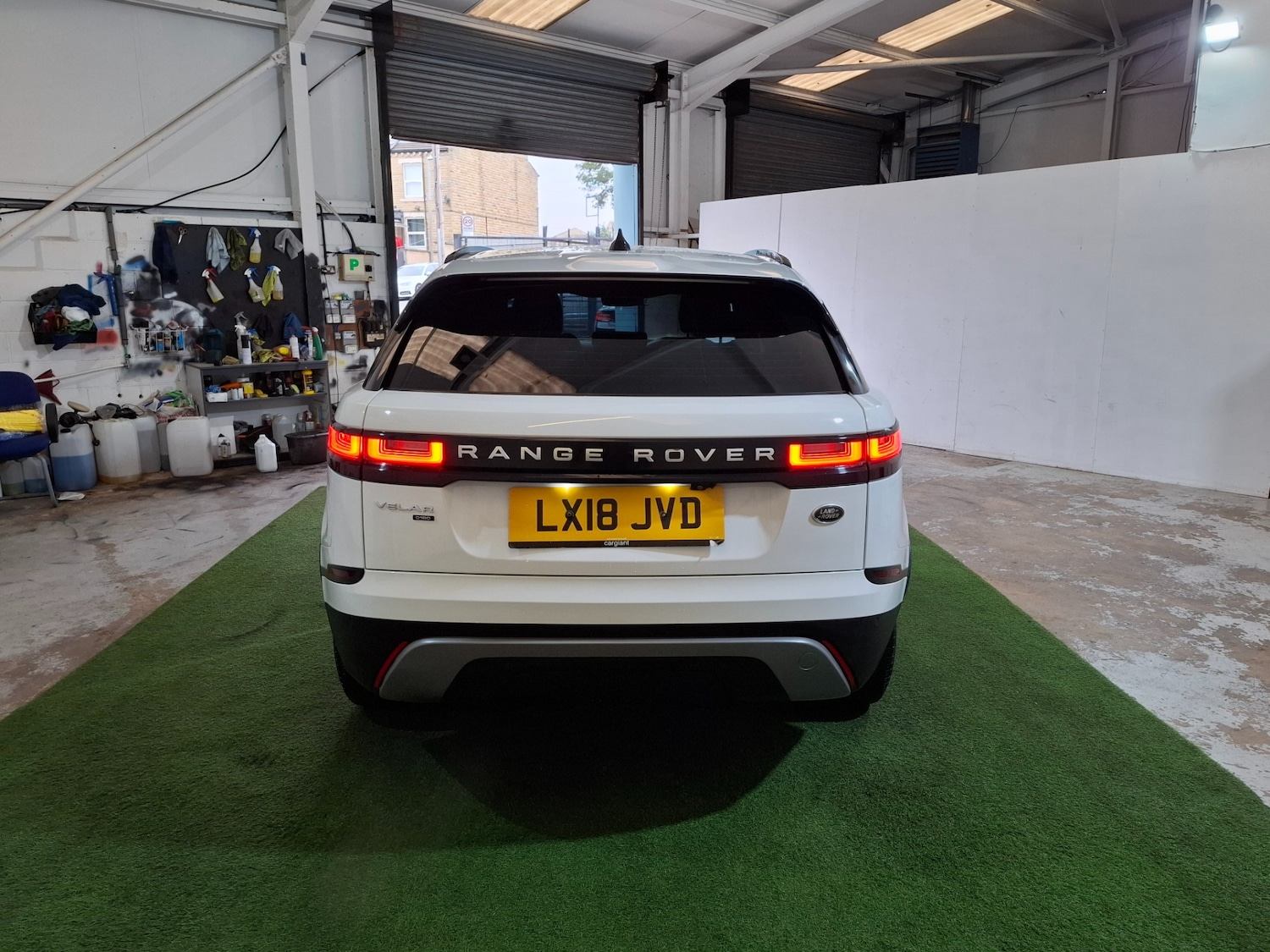 Used Land Rover Range Rover Velar 2018 for sale - 76314112: Photo 5
