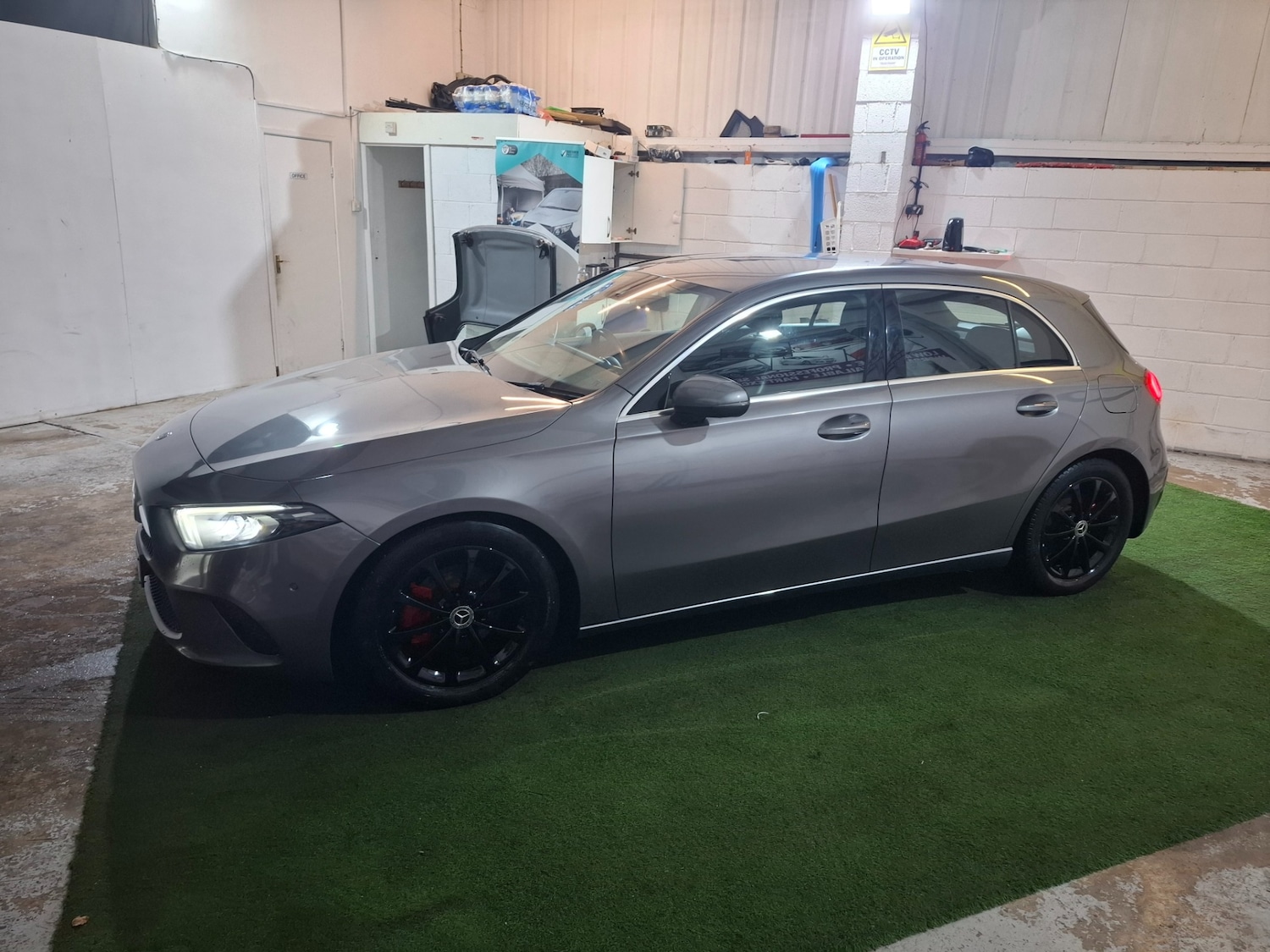 Used Mercedes-Benz A-Class 2019 for sale - 76713290: Photo 2