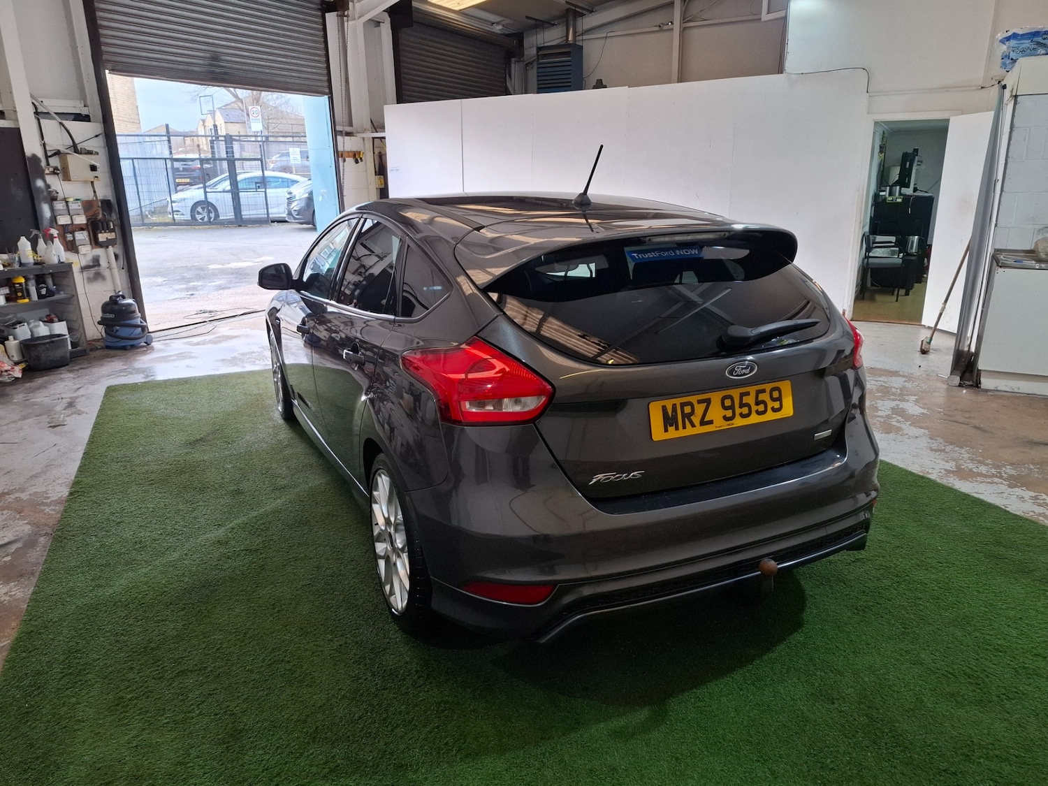 Used Ford Focus 2017 for sale - 77720863: Photo 4