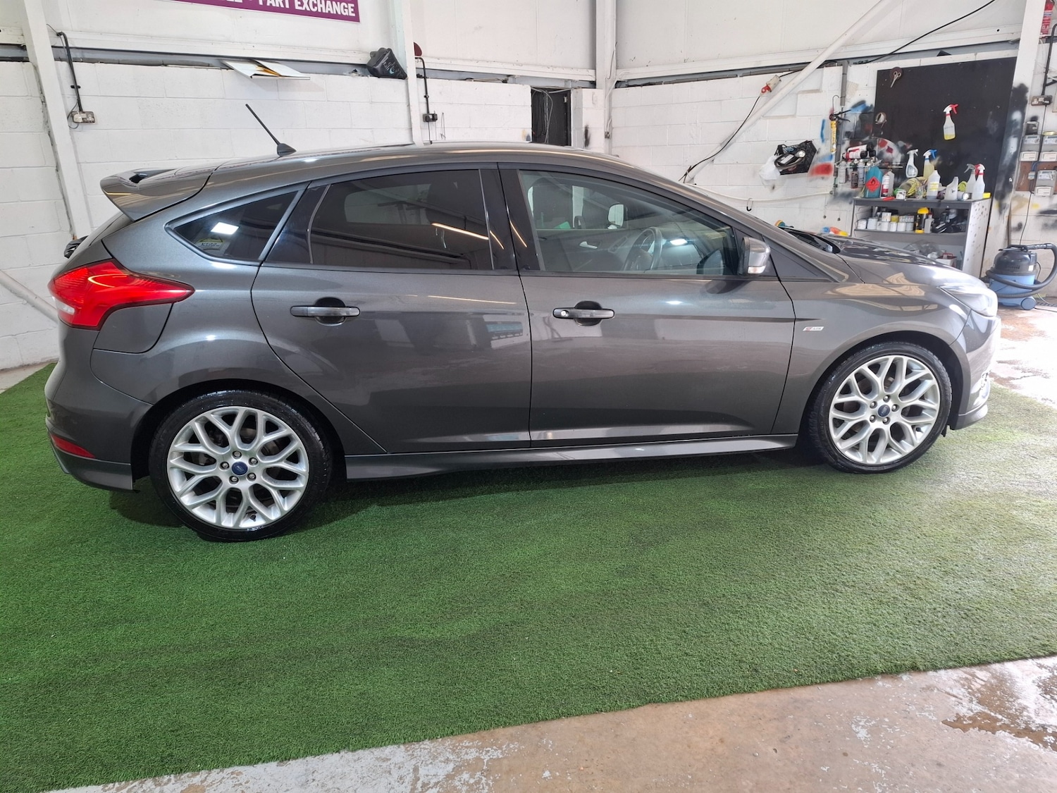 Used Ford Focus 2017 for sale - 77720863: Photo 5