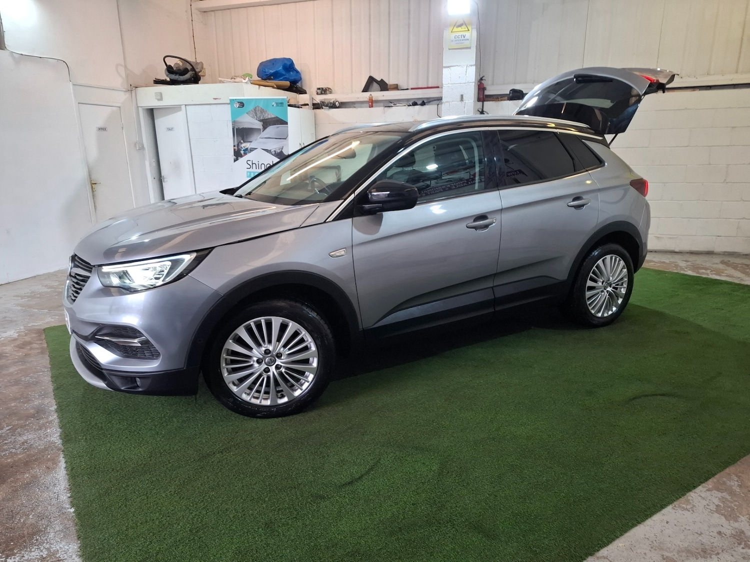 Used Vauxhall Grandland X 2020 for sale - 76314119: Photo 2