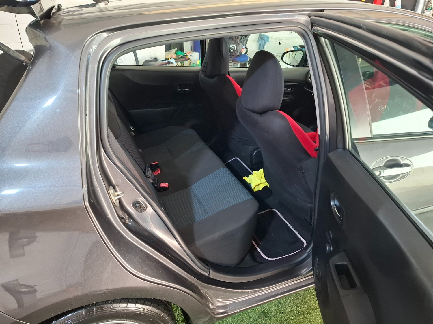 Used Toyota Yaris 2013 for sale - 77104711: Photo 17