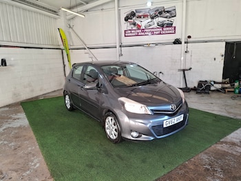 2013 (62) - 1.0 VVT-i TR 5dr