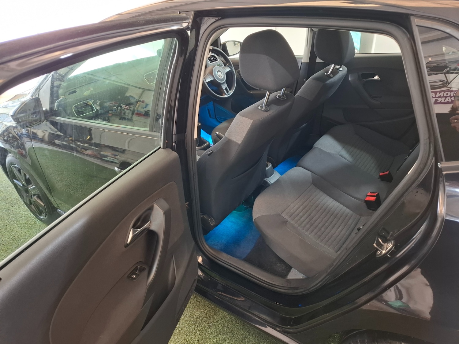 Used Volkswagen Polo 2010 for sale - 77720574: Photo 11