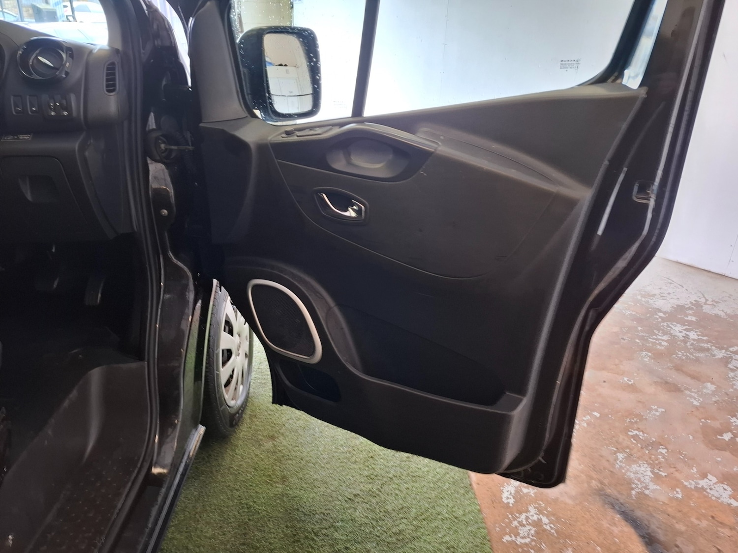 Used Vauxhall Vivaro 2018 for sale - 77530543: Photo 17