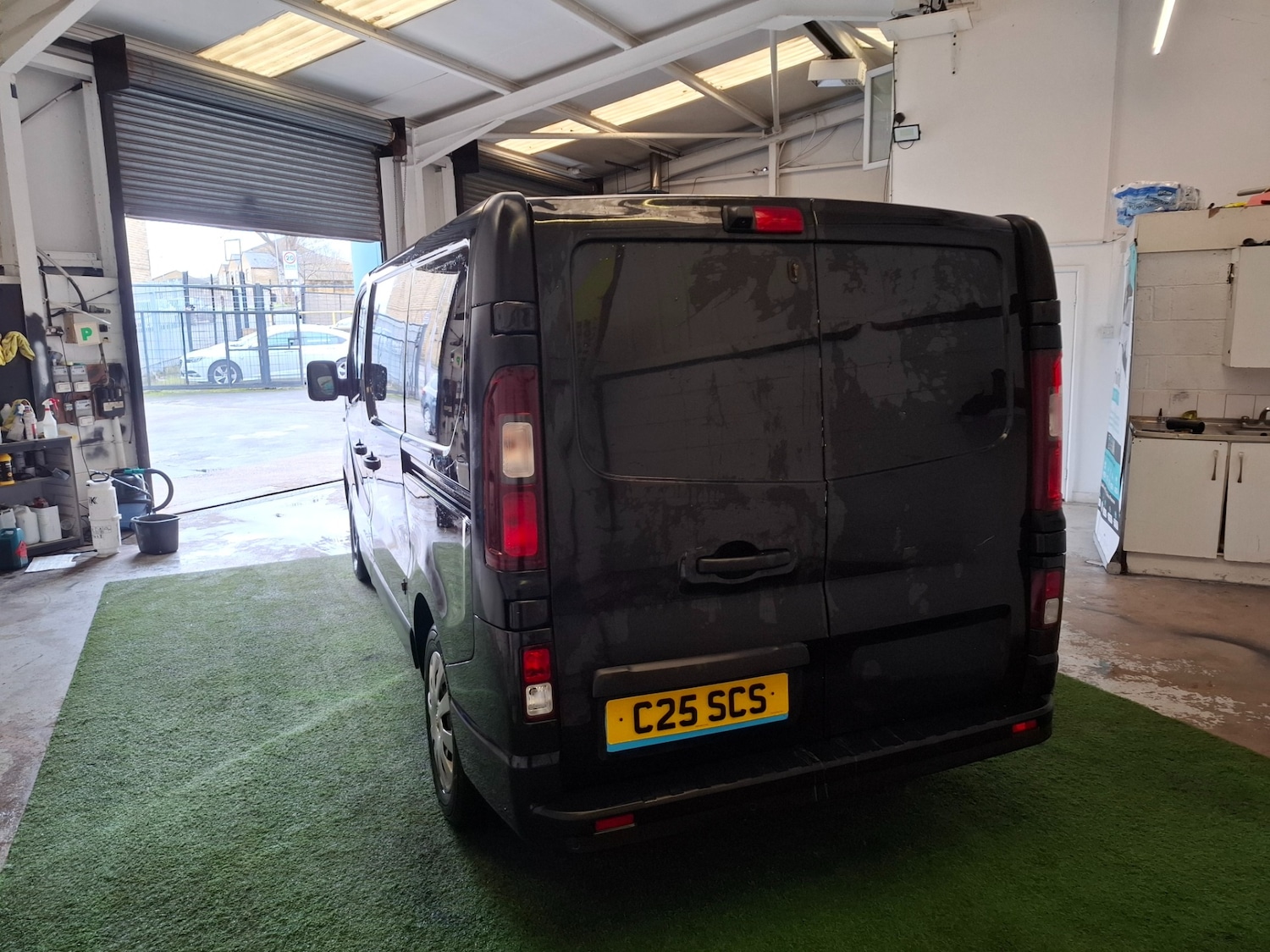 Used Vauxhall Vivaro 2018 for sale - 77530543: Photo 3