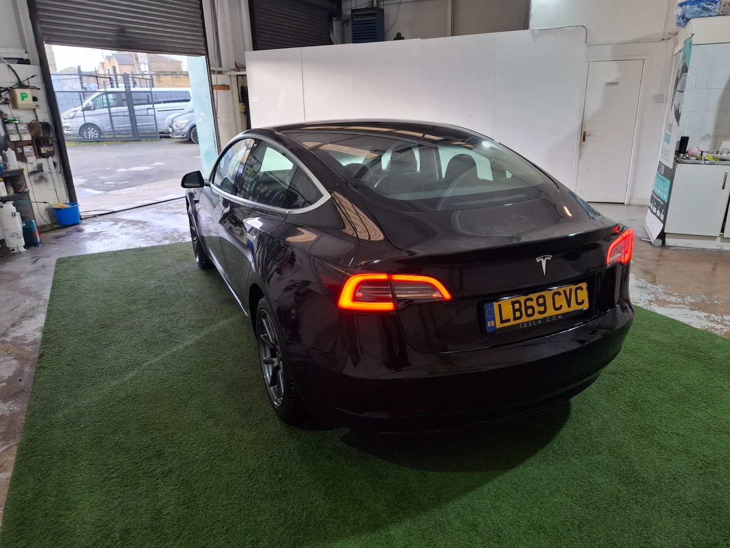 Used Tesla Model 3 2019 for sale - 77172708: Photo 3