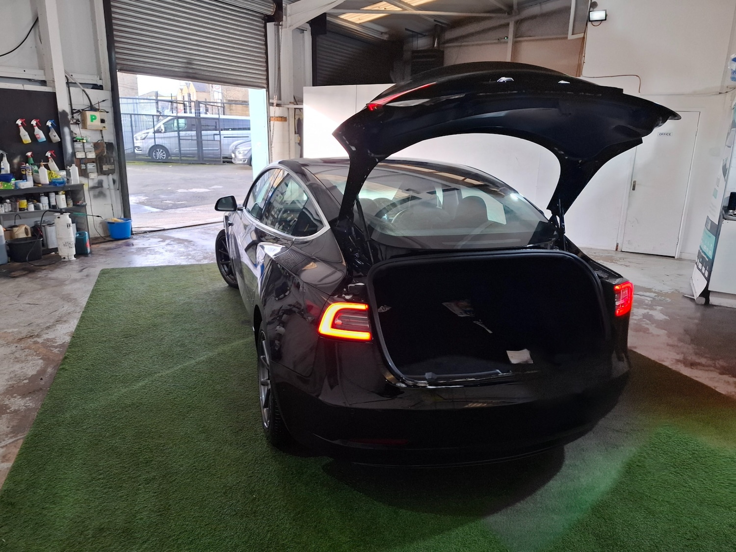 Used Tesla Model 3 2019 for sale - 77172708: Photo 8