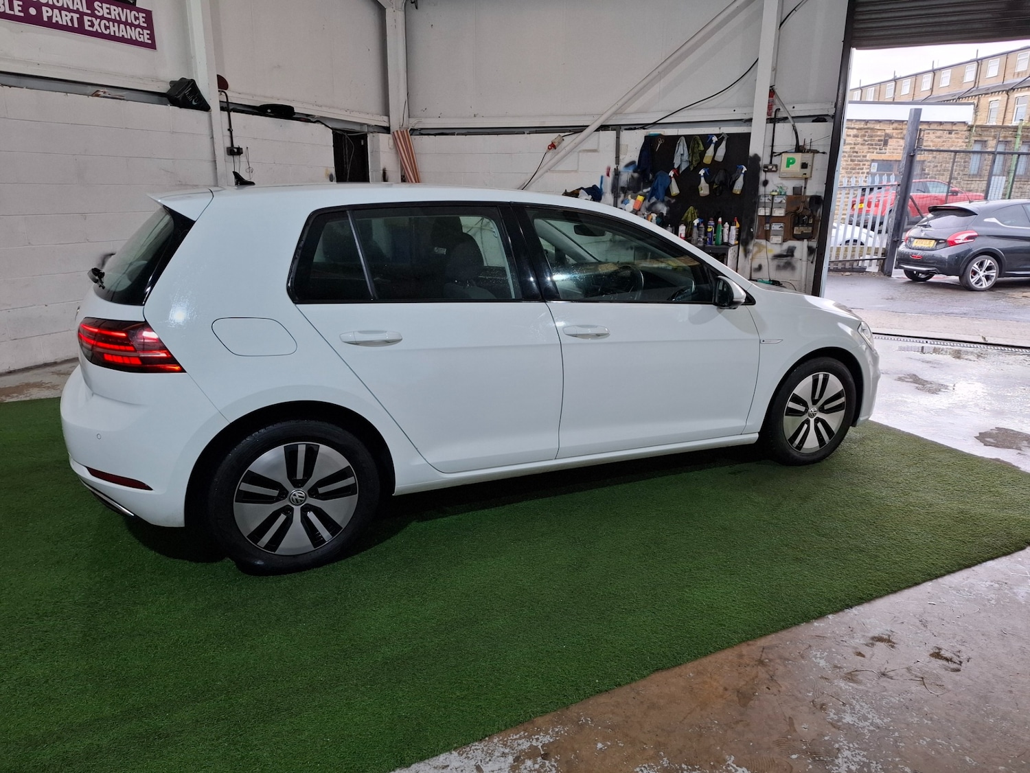 Used Volkswagen Golf 2019 for sale - 76547710: Photo 36