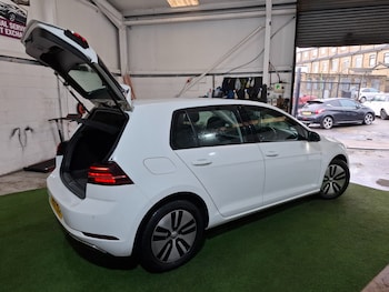 Used Volkswagen Golf 2019 for sale - 76547710: Photo