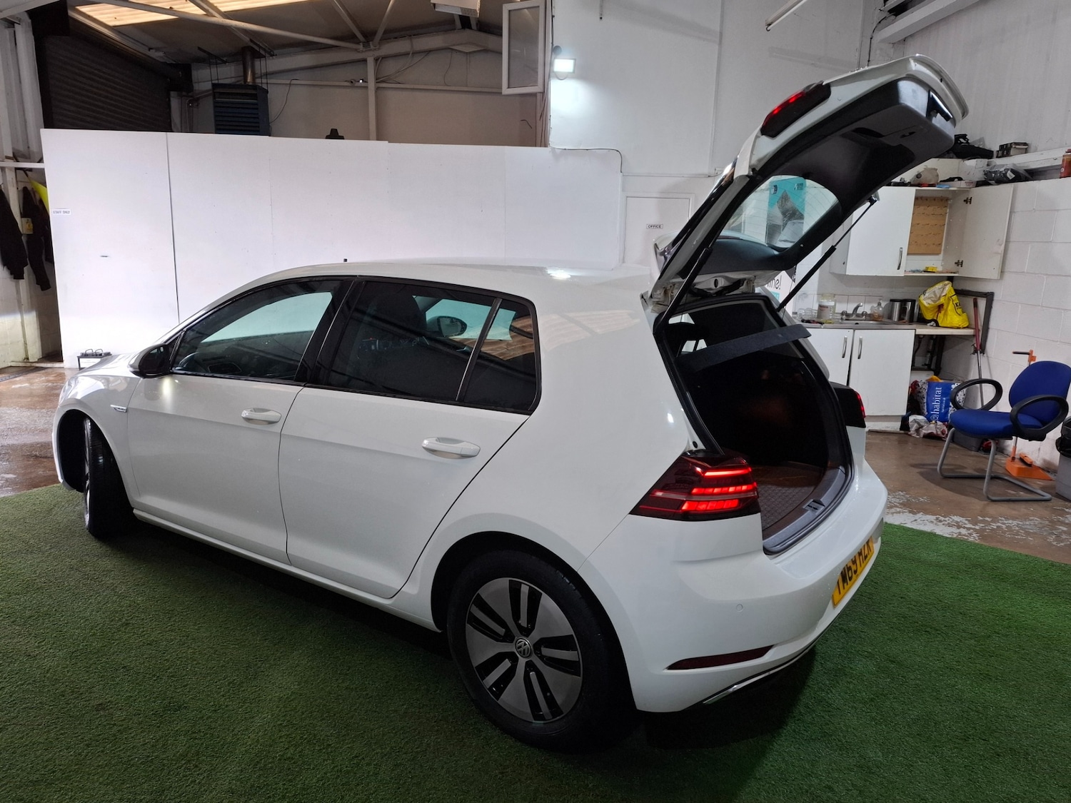 Used Volkswagen Golf 2019 for sale - 76547710: Photo 4