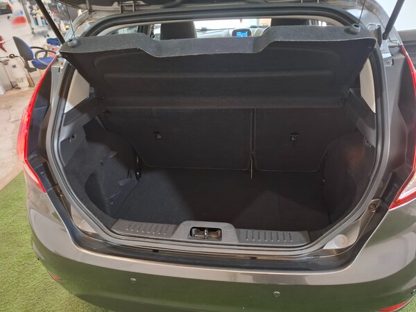 Used Ford Fiesta 2017 for sale - 75120902: Photo 32