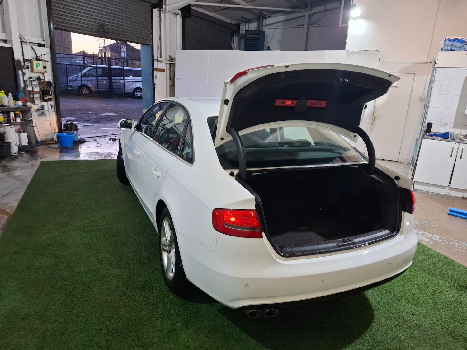 Used Audi A4 2014 for sale - 77053417: Photo 19