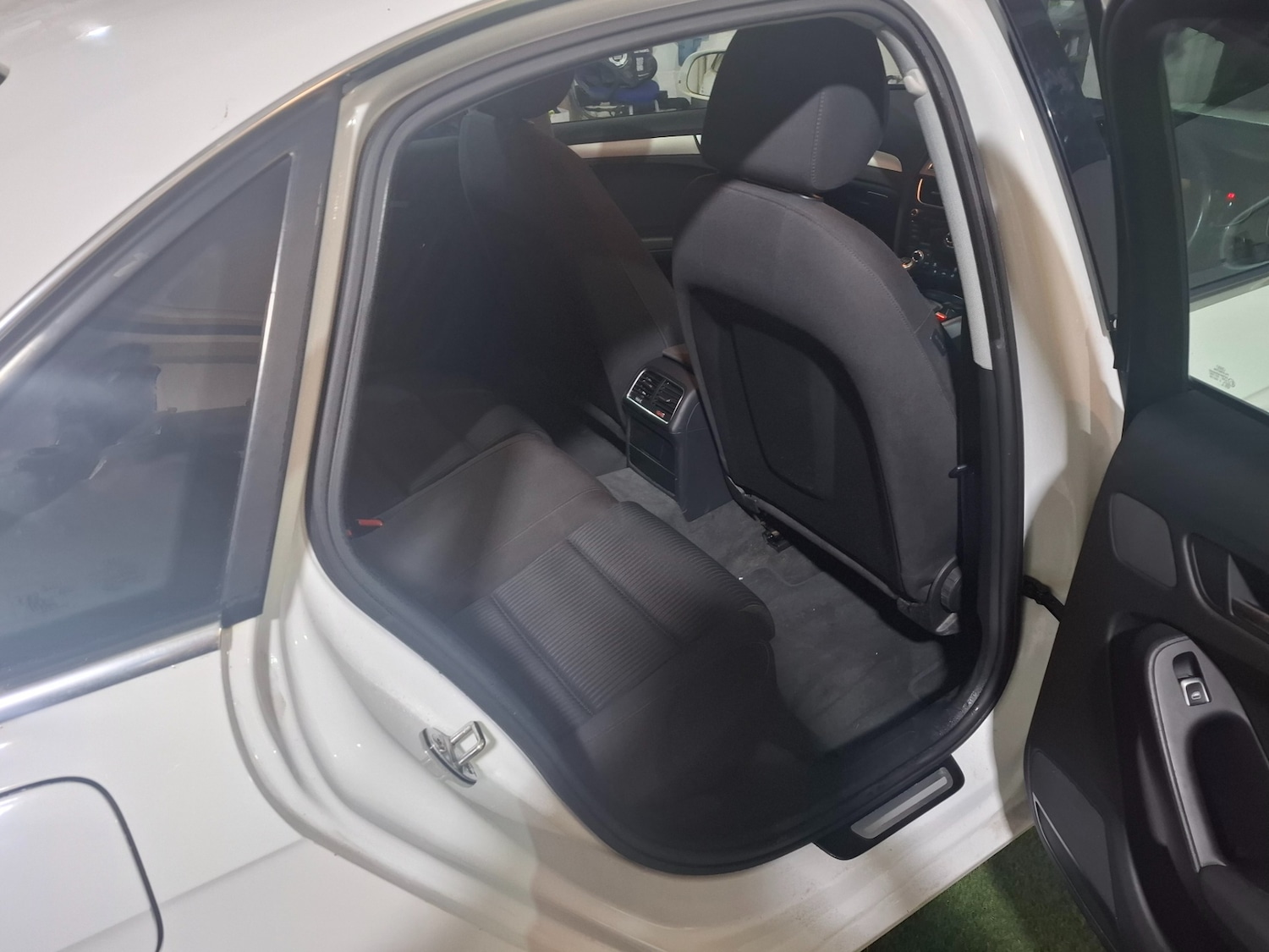 Used Audi A4 2014 for sale - 77053417: Photo 24