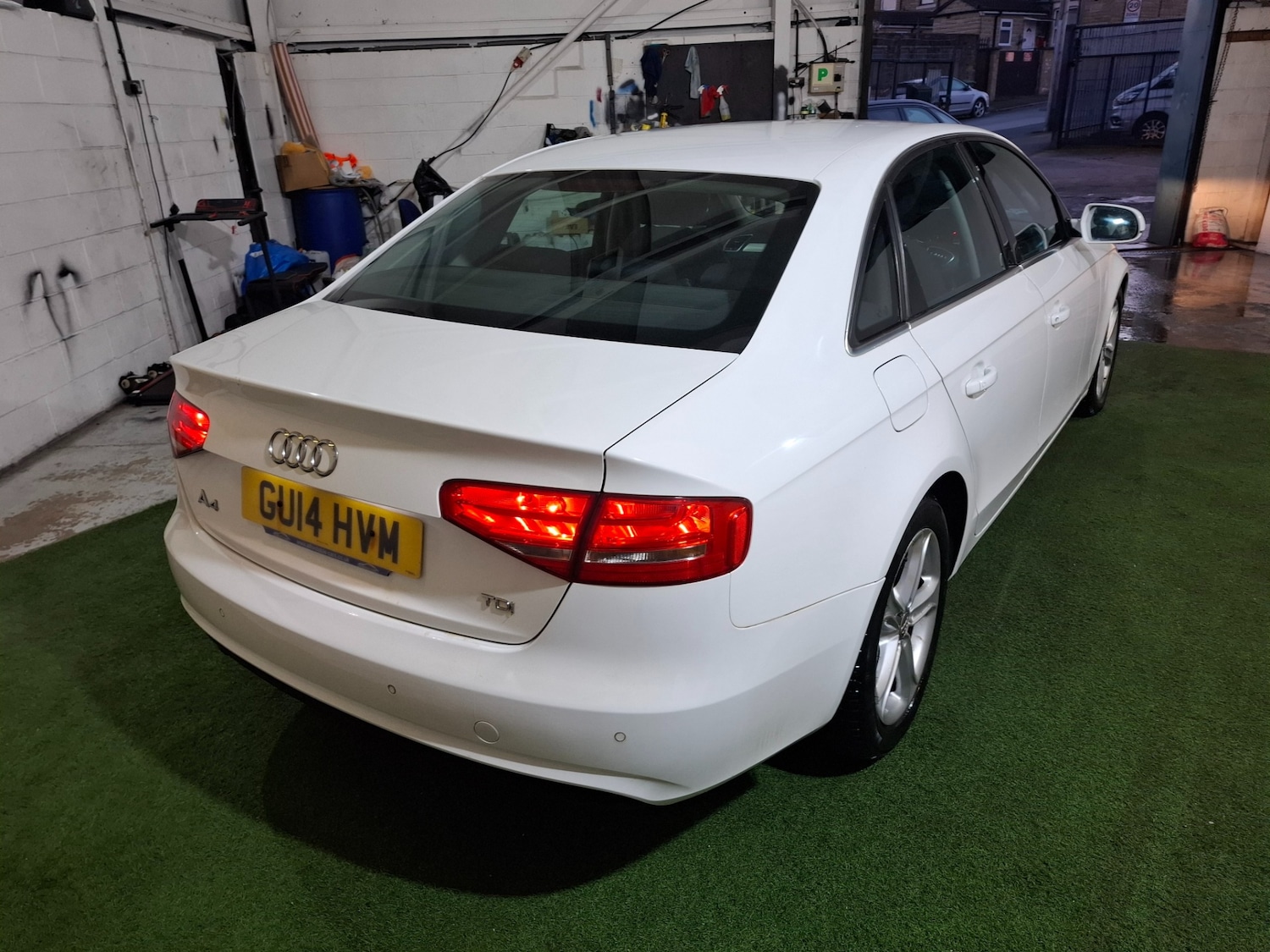 Used Audi A4 2014 for sale - 77053417: Photo 4