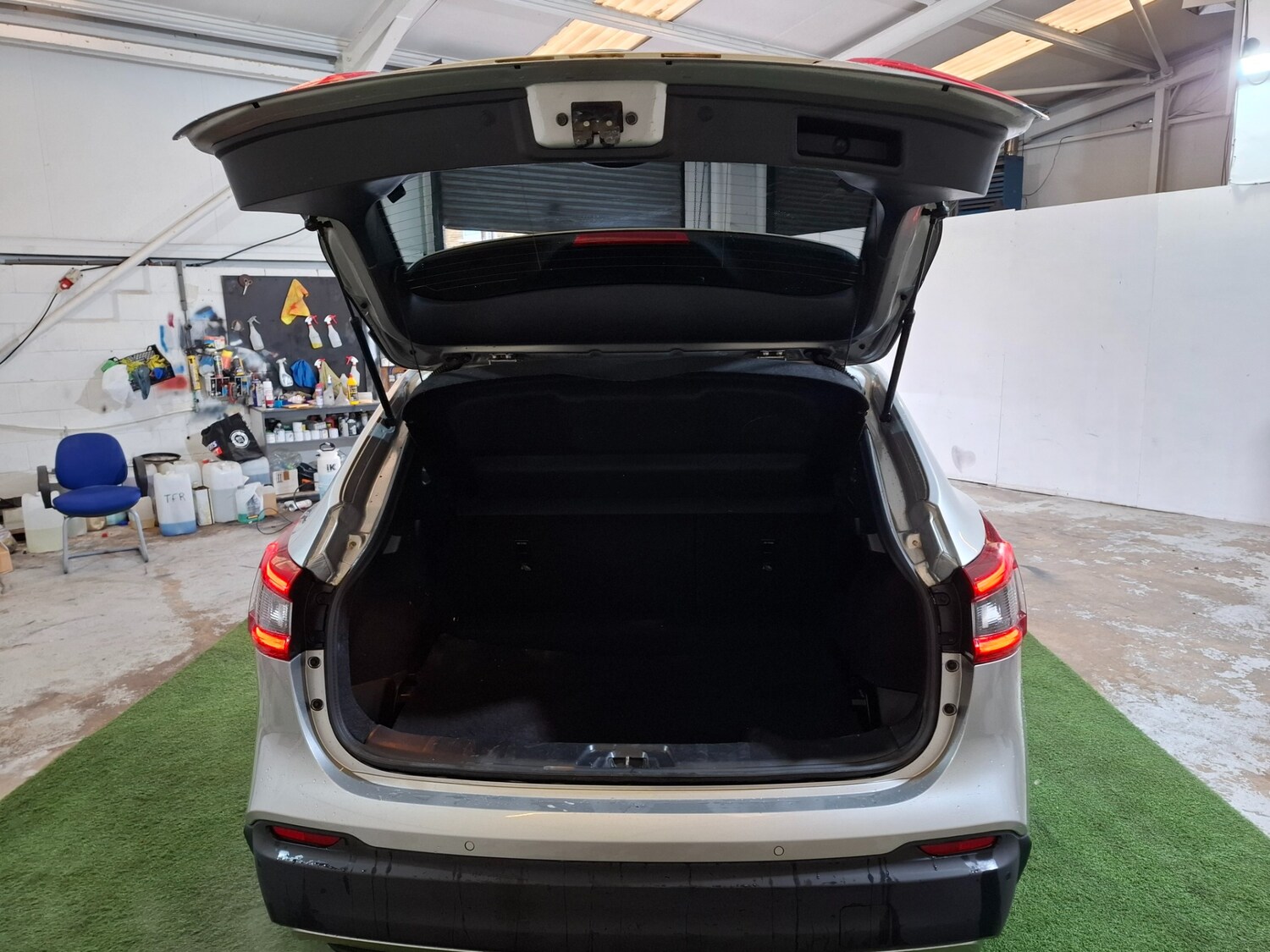 Used Nissan Qashqai 2018 for sale - 77595738: Photo 11