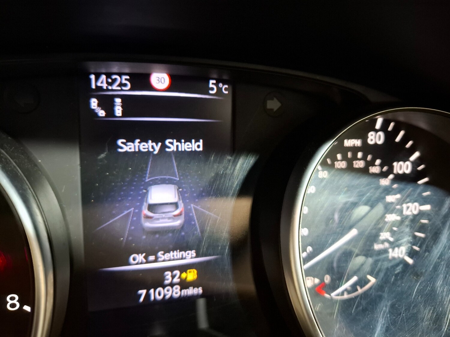 Used Nissan Qashqai 2018 for sale - 77595738: Photo 18