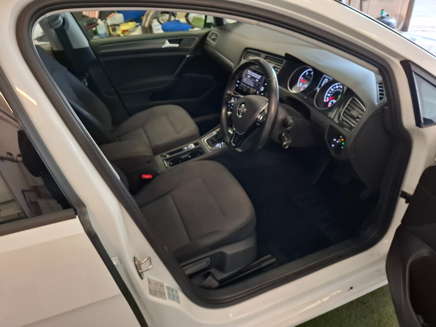 Used Volkswagen Golf 2018 for sale - 77530381: Photo 9