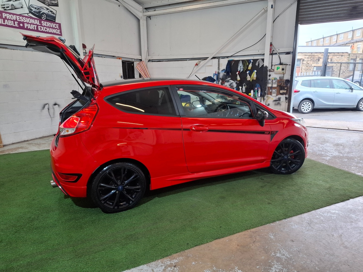 Used Ford Fiesta 2015 for sale - 76314110: Photo 10