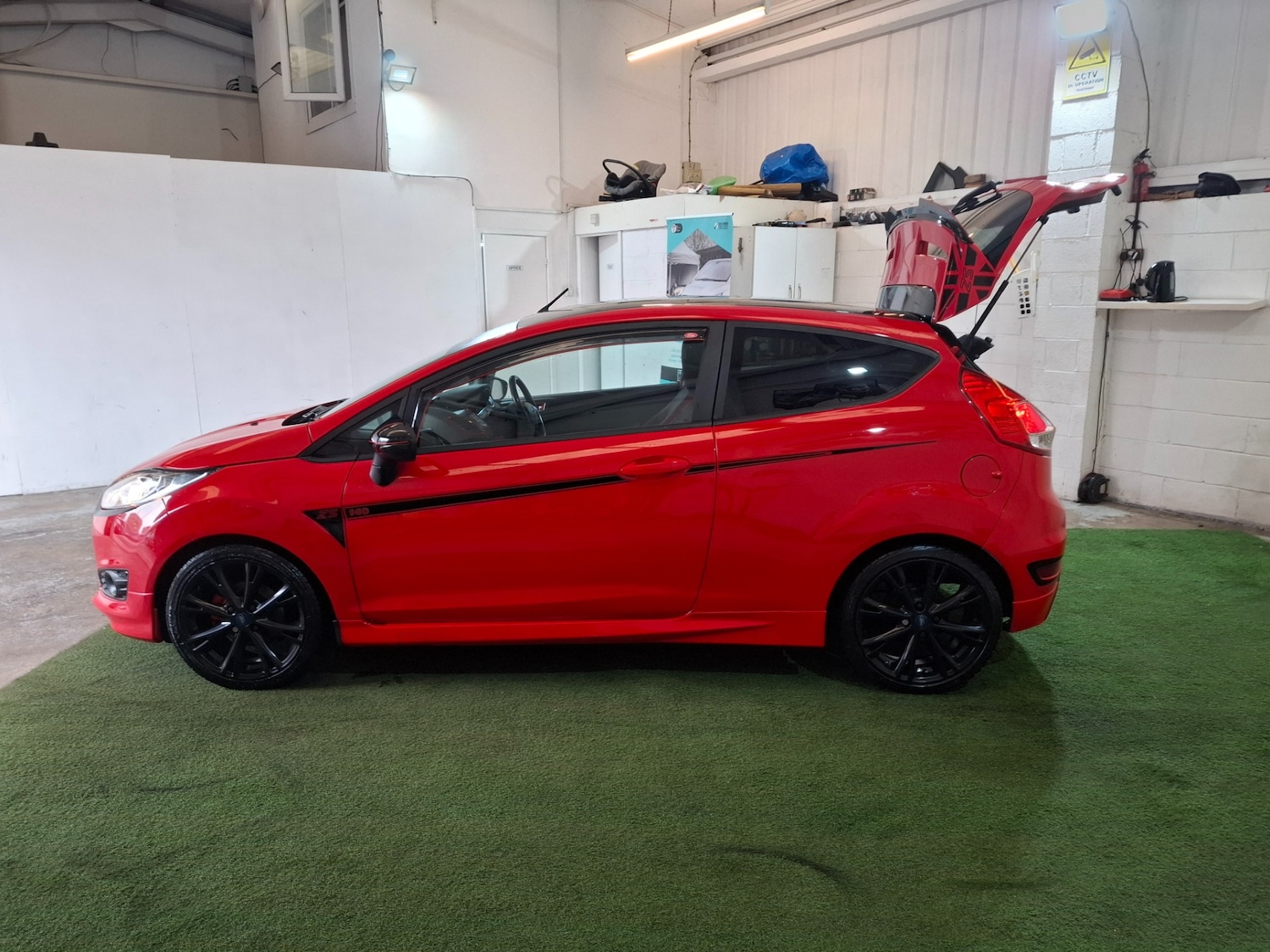 Used Ford Fiesta 2015 for sale - 76314110: Photo 11