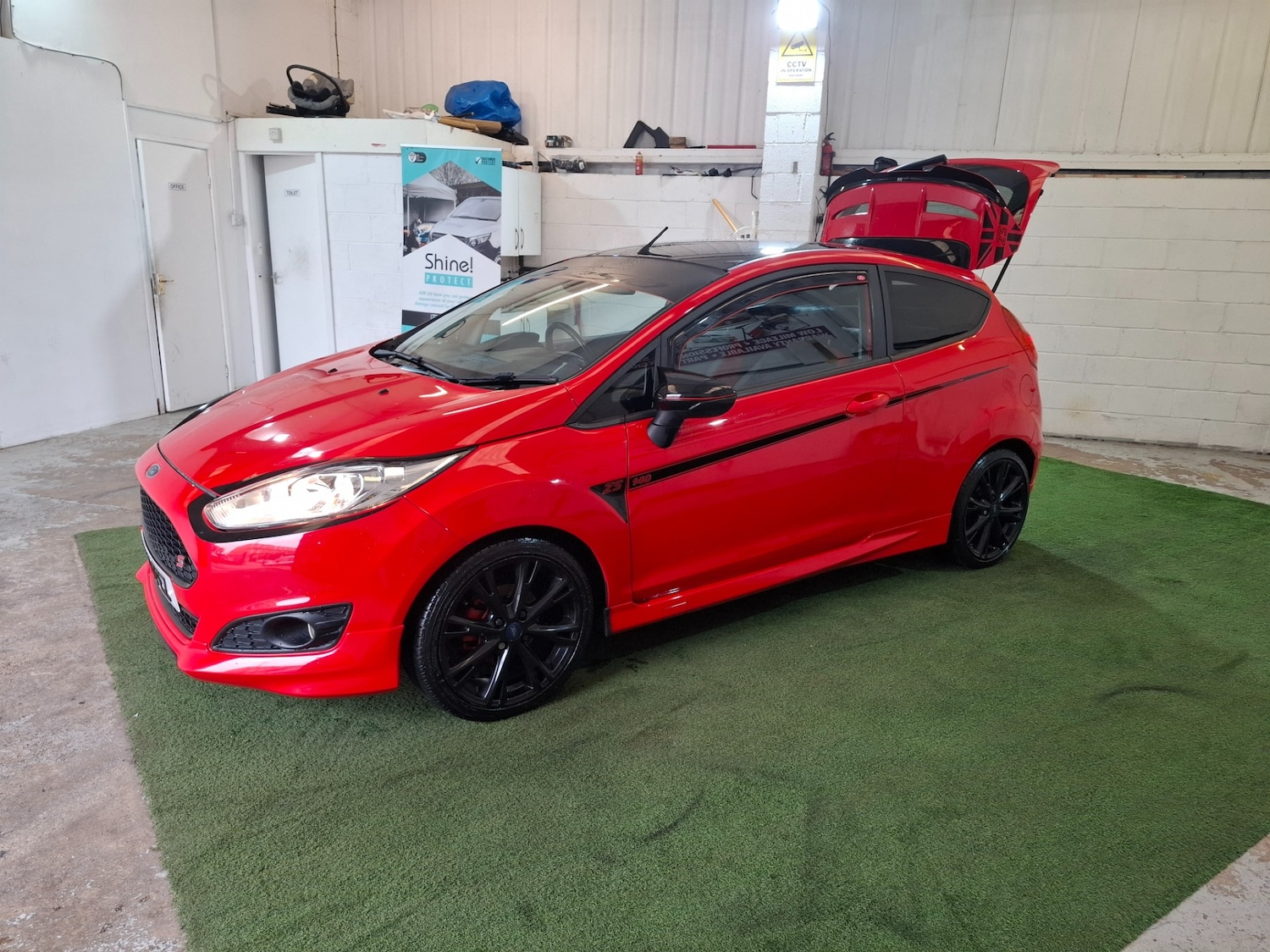Used Ford Fiesta 2015 for sale - 76314110: Photo 13