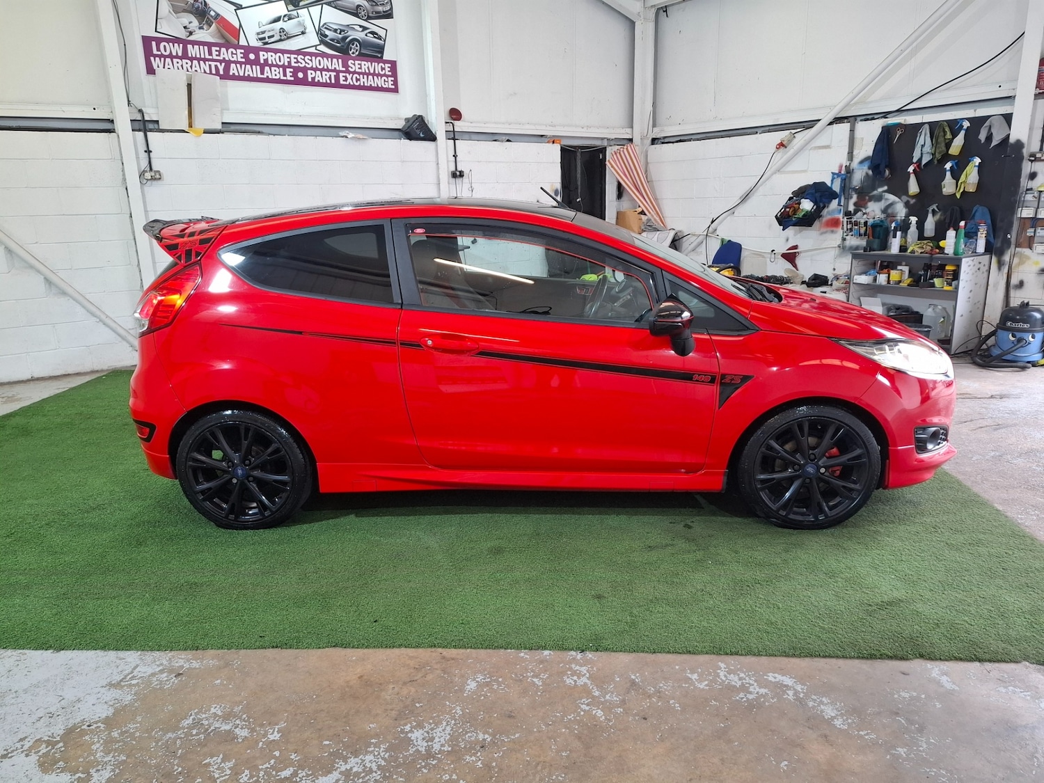 Used Ford Fiesta 2015 for sale - 76314110: Photo 14