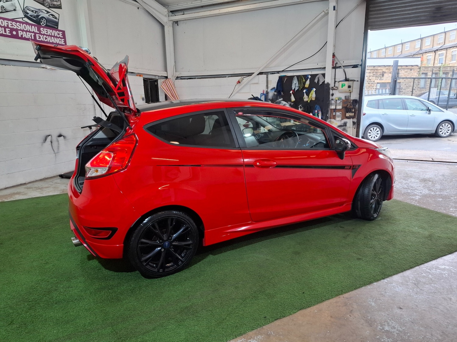 Used Ford Fiesta 2015 for sale - 76314110: Photo 25