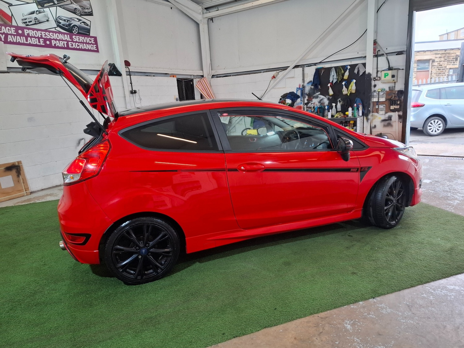 Used Ford Fiesta 2015 for sale - 76314110: Photo 33