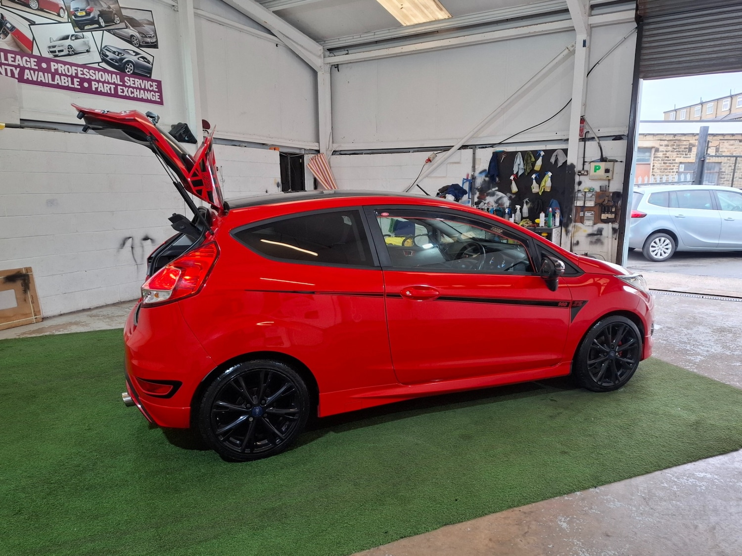 Used Ford Fiesta 2015 for sale - 76314110: Photo 43