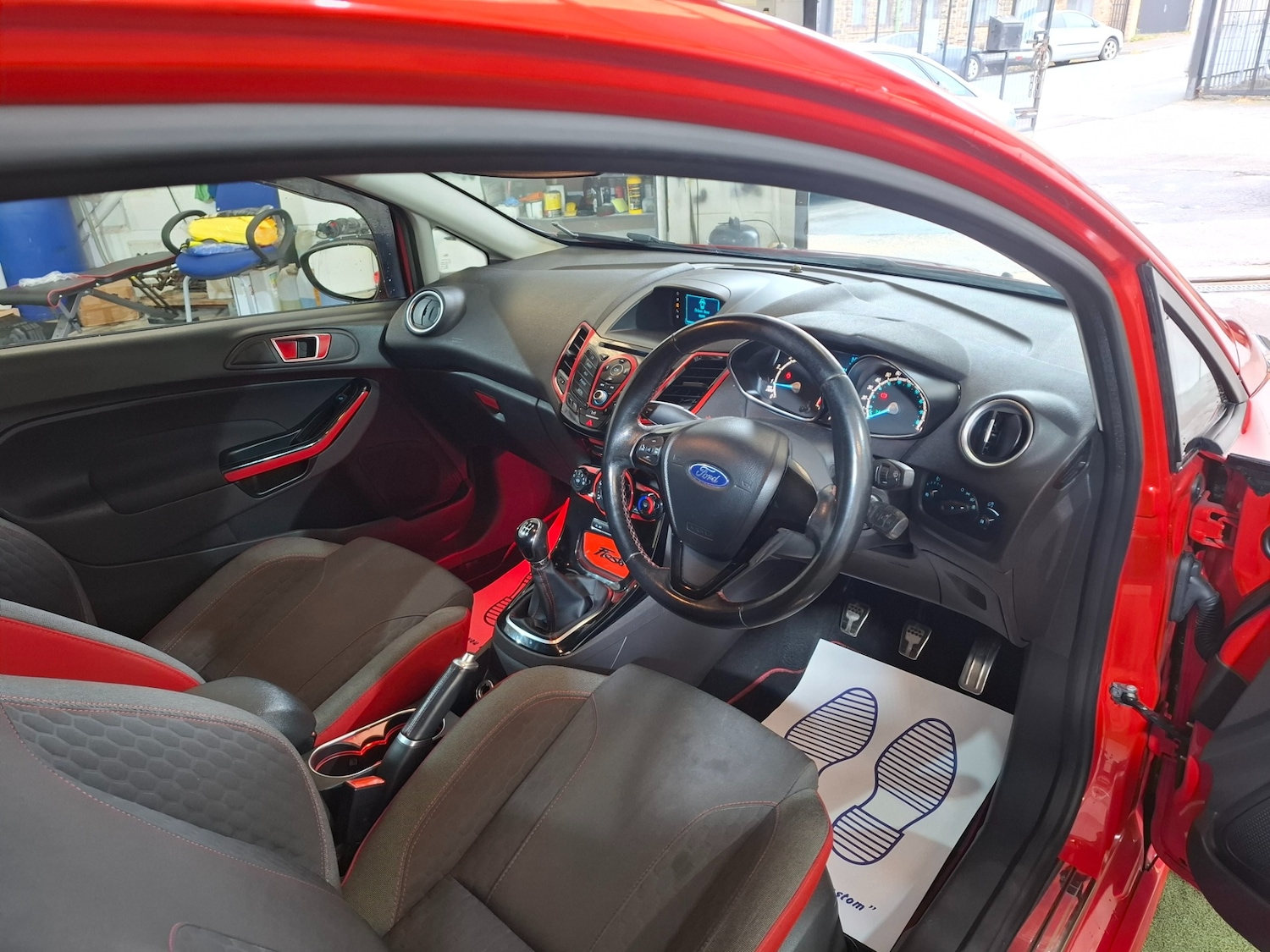 Used Ford Fiesta 2015 for sale - 76314110: Photo 8