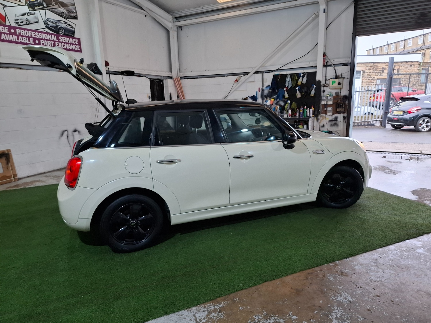 Used MINI Hatch 2015 for sale - 76547614: Photo 18