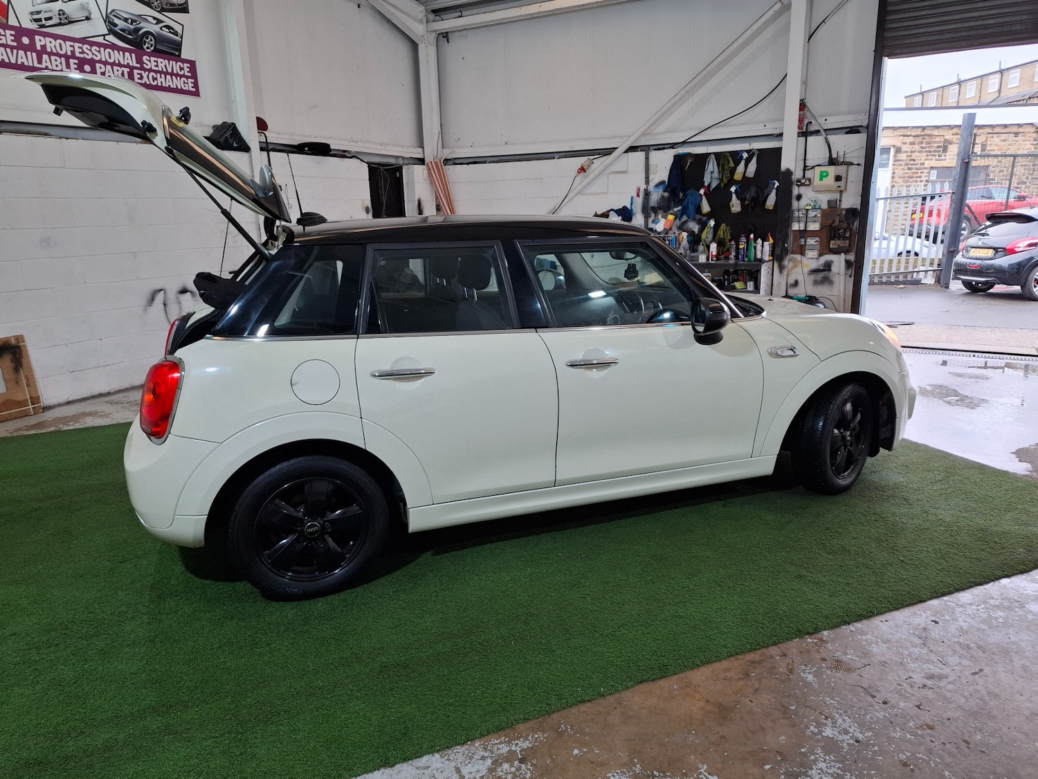 Used MINI Hatch 2015 for sale - 76547614: Photo 25