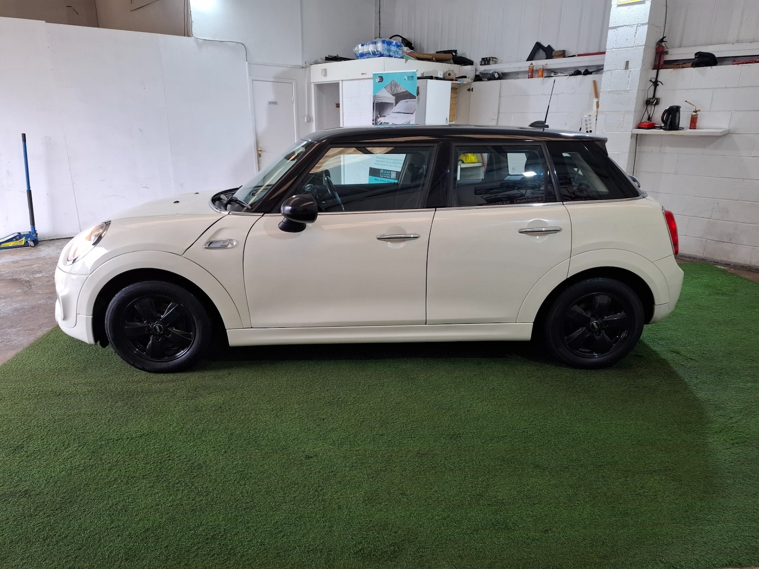 Used MINI Hatch 2015 for sale - 76547614: Photo 30