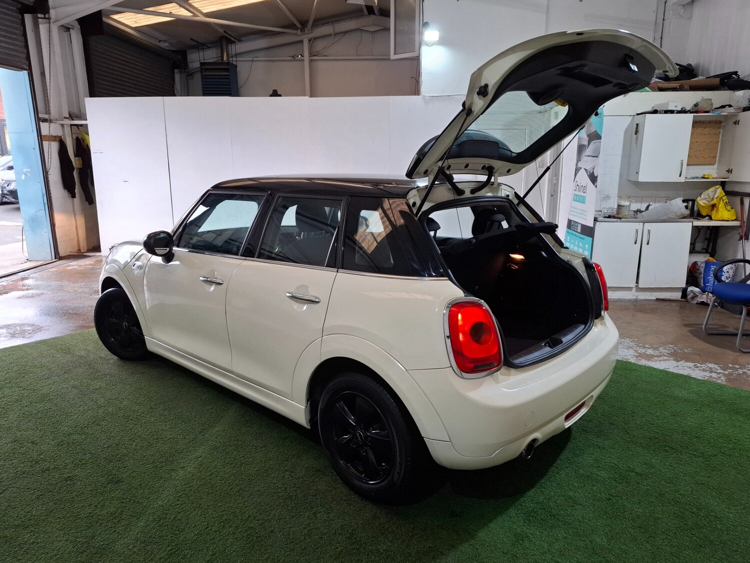 Used MINI Hatch 2015 for sale - 76547614: Photo 32