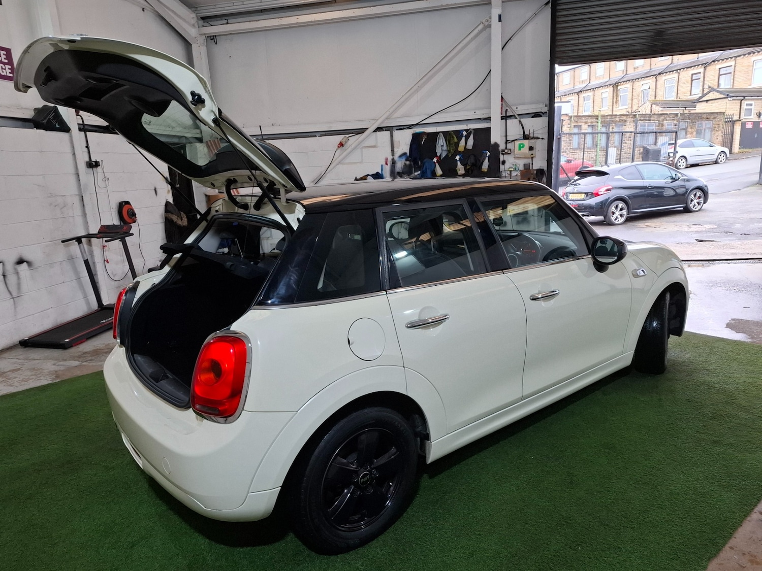 Used MINI Hatch 2015 for sale - 76547614: Photo 33