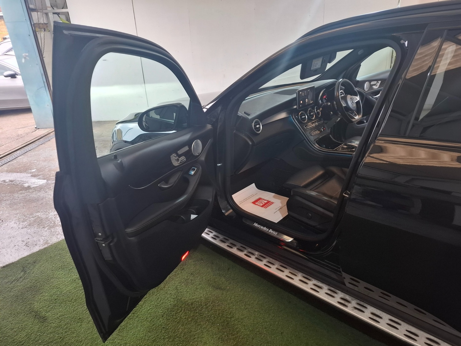 Used Mercedes-Benz GLC 2018 for sale - 76709701: Photo 11