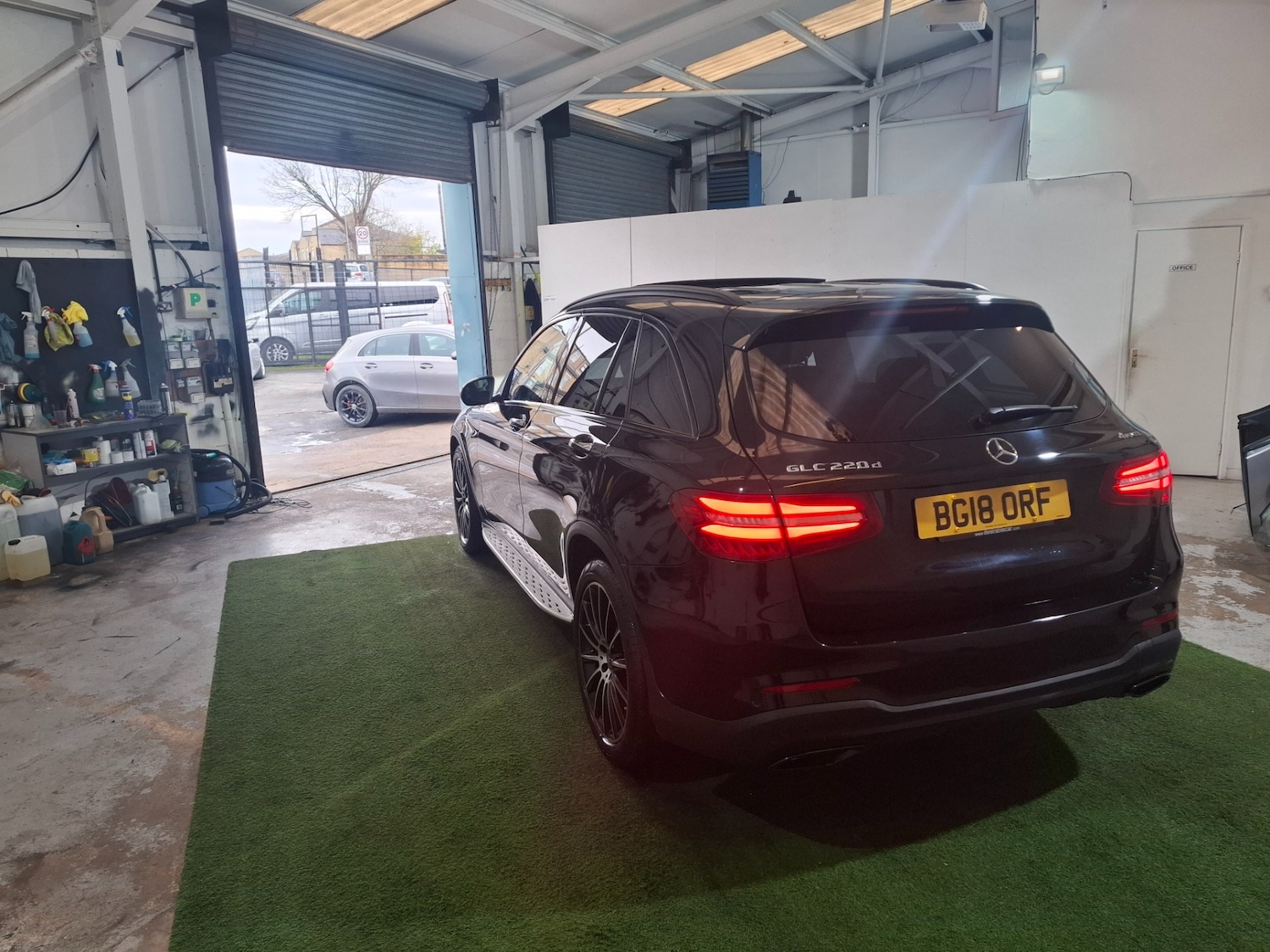 Used Mercedes-Benz GLC 2018 for sale - 76709701: Photo 19