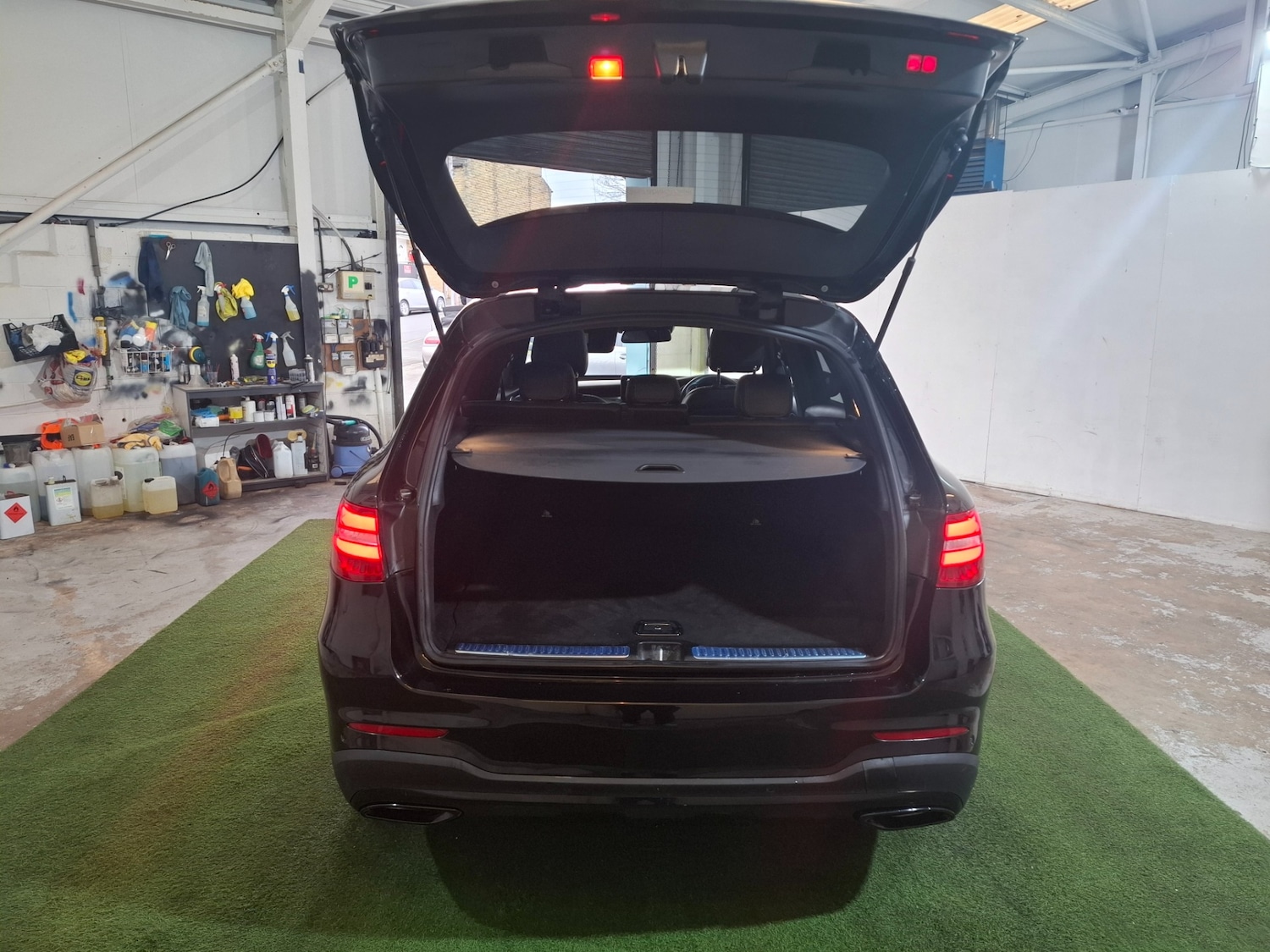 Used Mercedes-Benz GLC 2018 for sale - 76709701: Photo 6