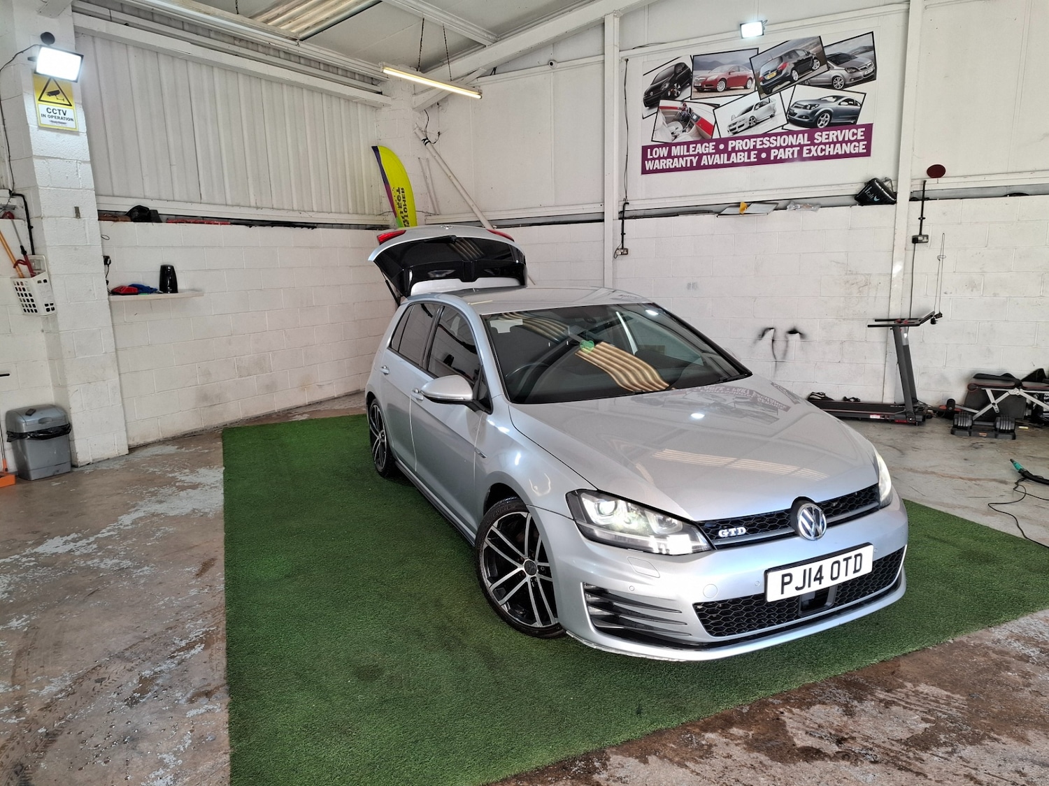Used Volkswagen Golf 2014 for sale - 77094503: Photo 10