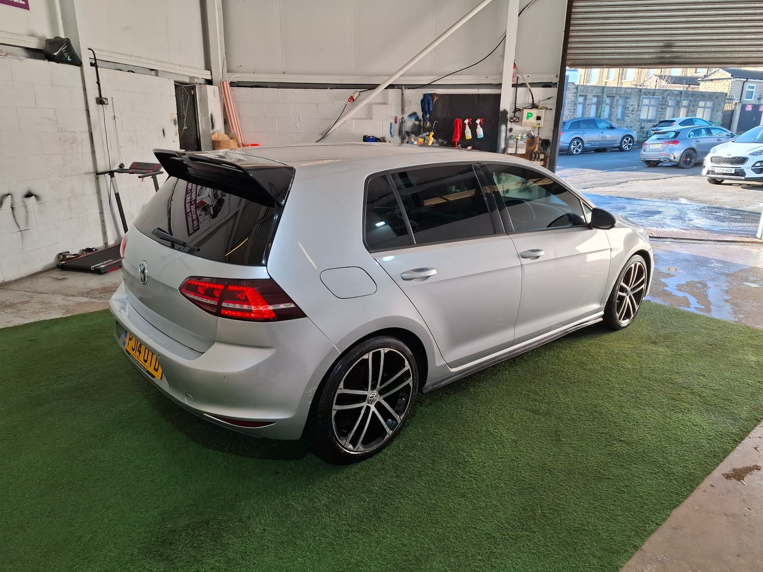 Used Volkswagen Golf 2014 for sale - 77094503: Photo 4