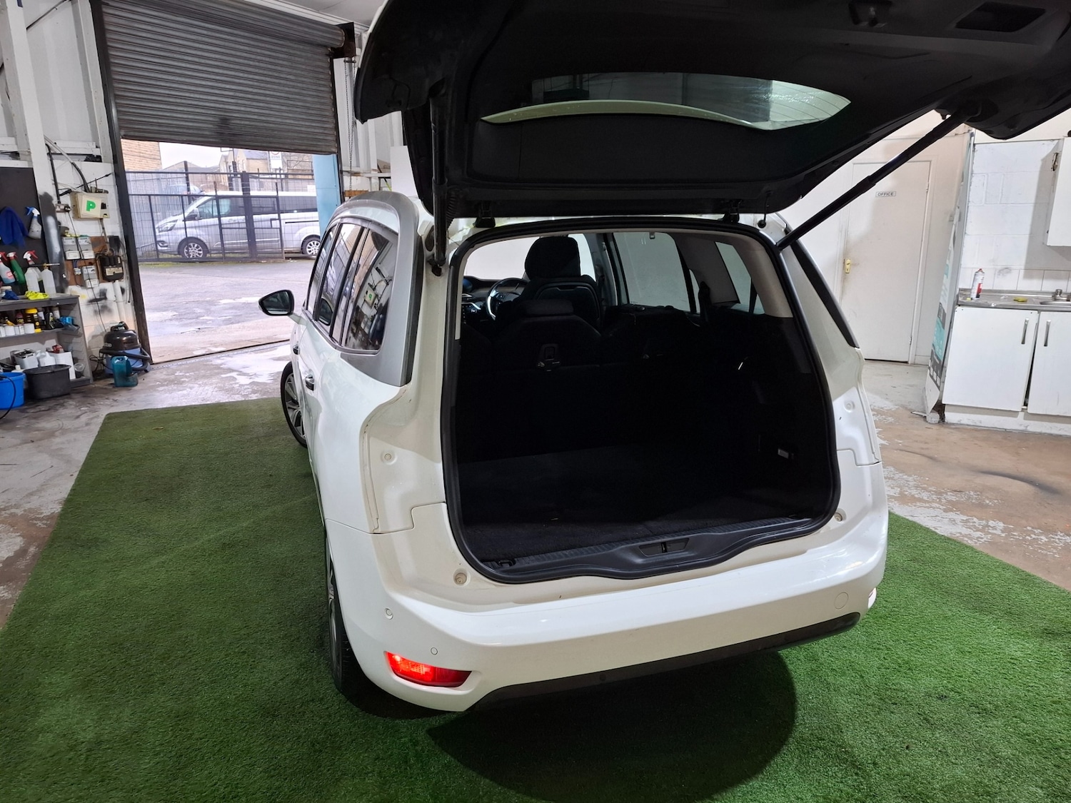 Used Citroen C4 Grand Picasso 2016 for sale - 77446717: Photo 16