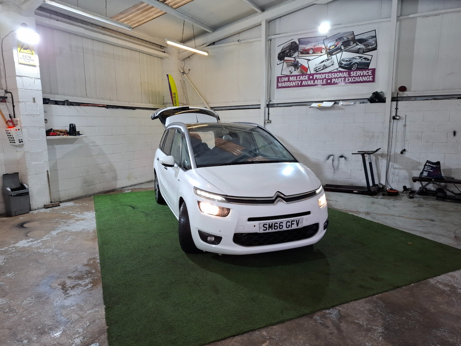 Used Citroen C4 Grand Picasso 2016 for sale - 77446717: Photo 17