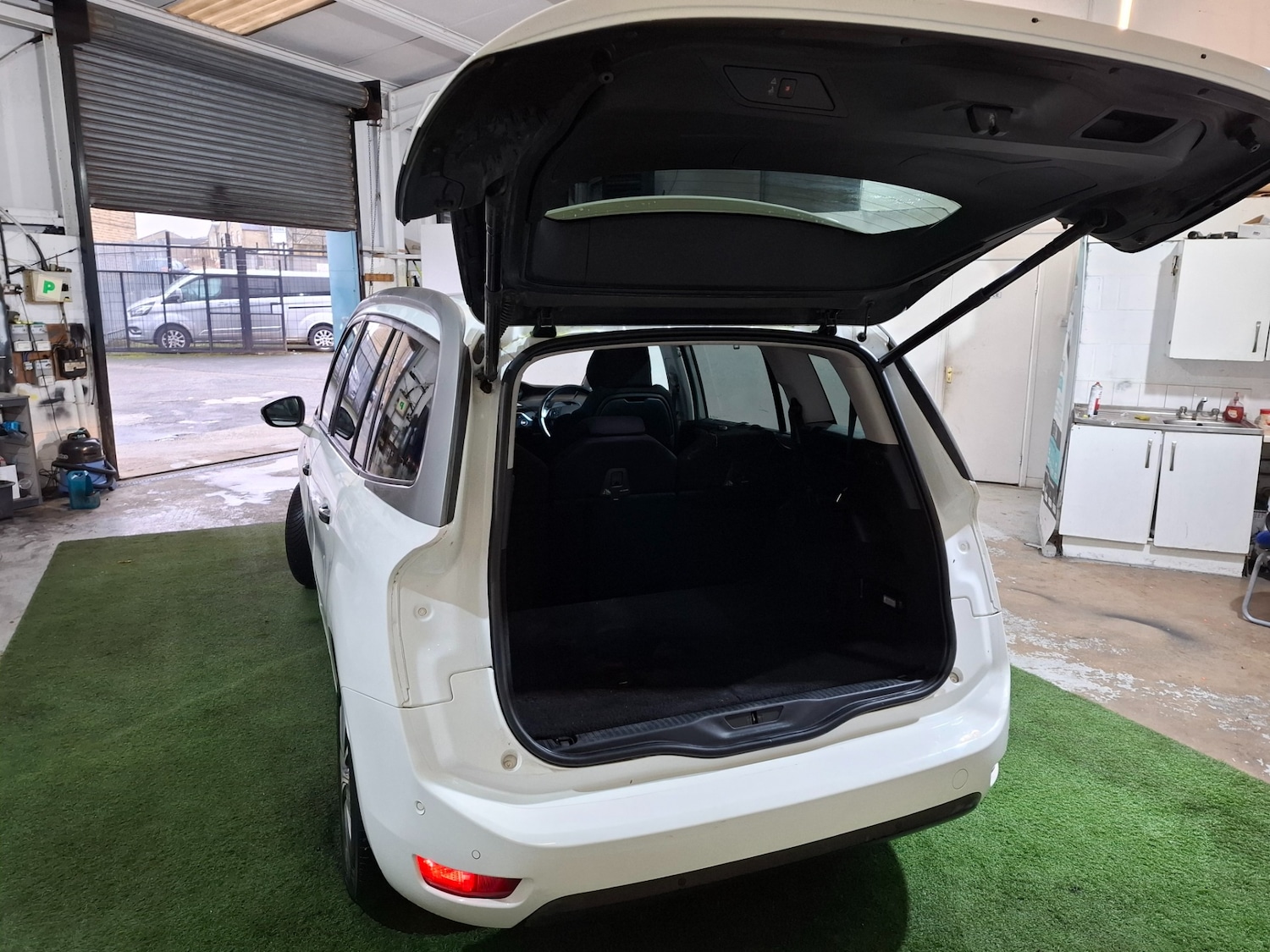 Used Citroen C4 Grand Picasso 2016 for sale - 77446717: Photo 19