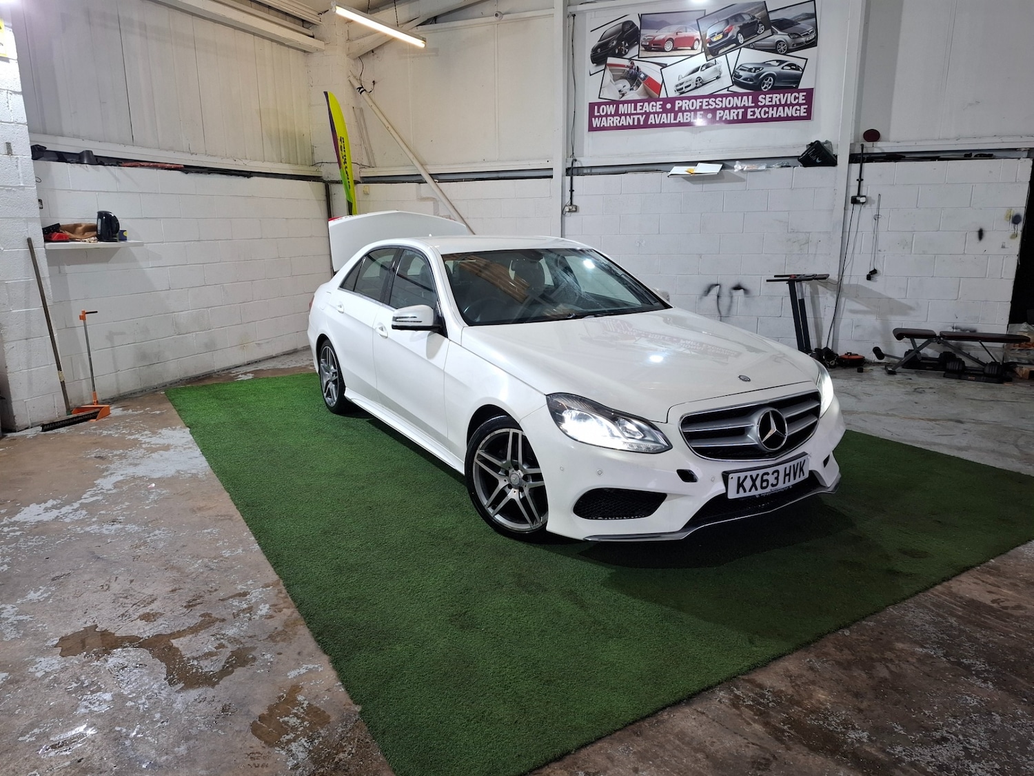 Used Mercedes-Benz E Class 2013 for sale - 77342765: Photo 10