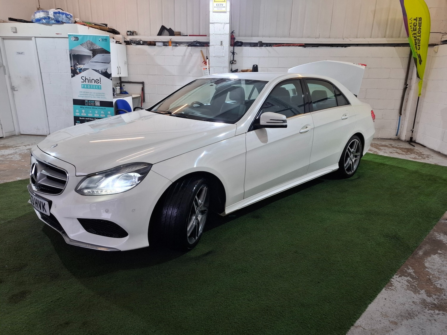 Used Mercedes-Benz E Class 2013 for sale - 77342765: Photo 11