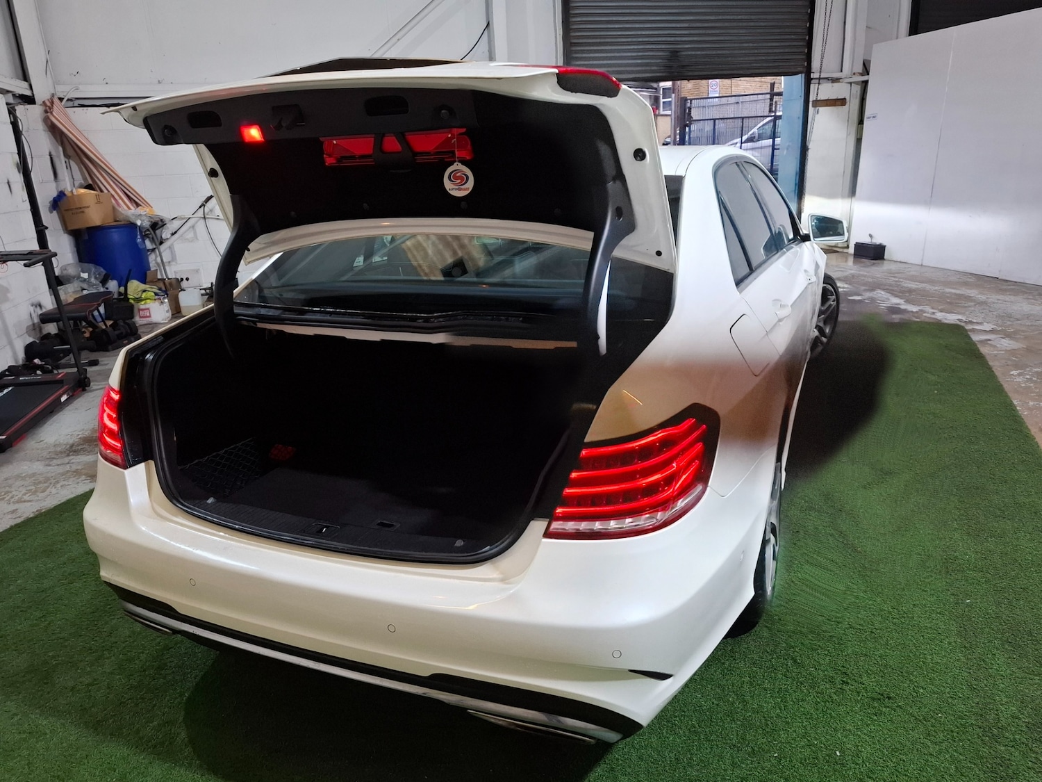 Used Mercedes-Benz E Class 2013 for sale - 77342765: Photo 16