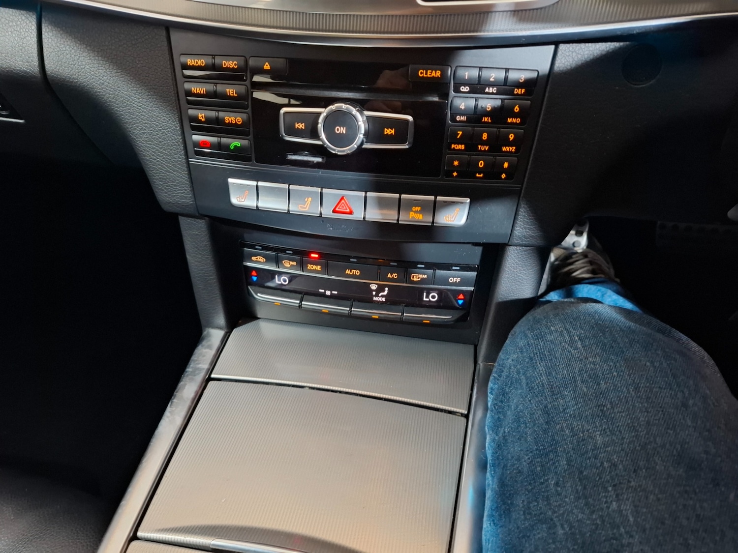 Used Mercedes-Benz E Class 2013 for sale - 77342765: Photo 23