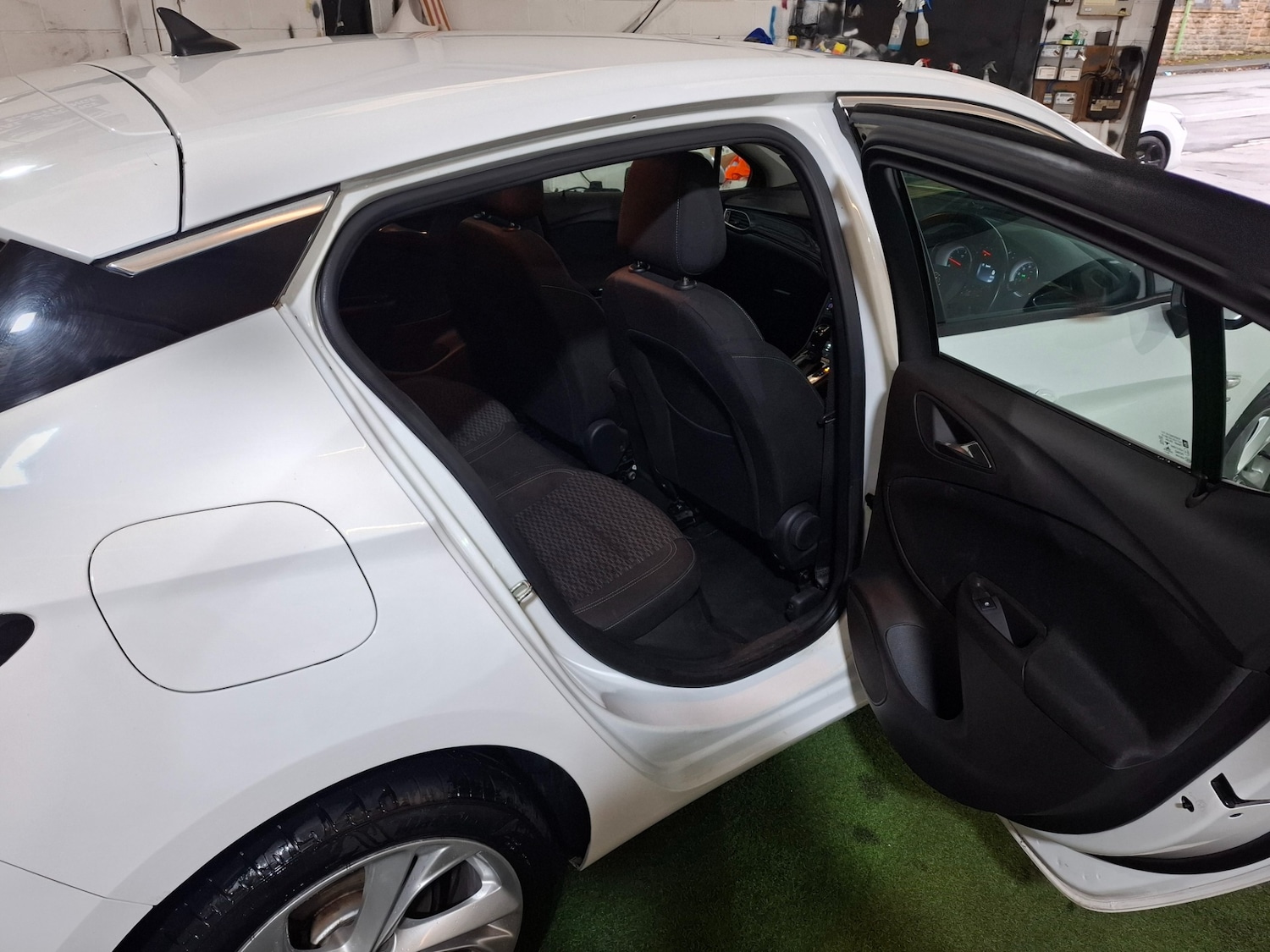 Used Vauxhall Astra 2018 for sale - 76770258: Photo 12